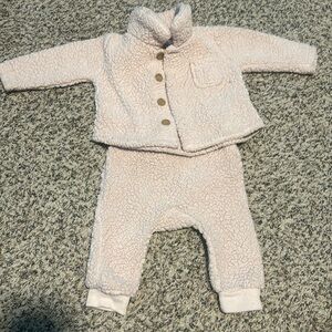 BABY GIRL 2 PIECE OUTFIT 3-6 MOS